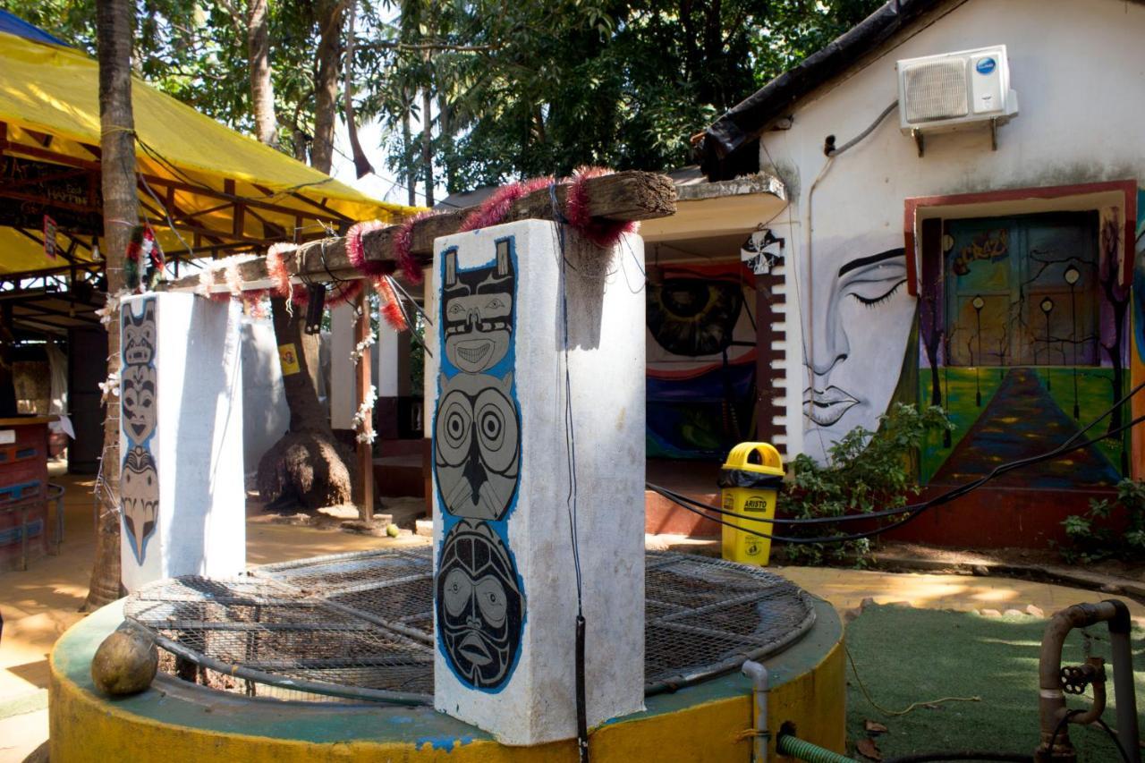 That Crazy Hostel Anjuna Exterior photo